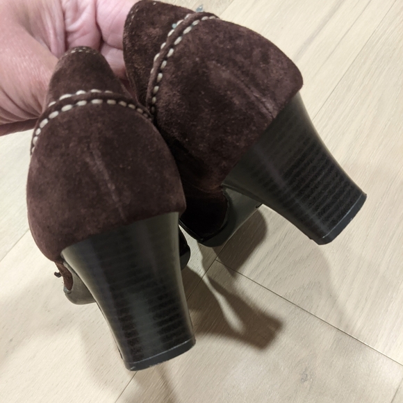 Y2K brown suede square toe heels - Picture 8 of 13